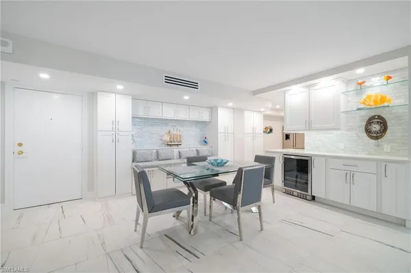 $10,000 | 4001 Gulf Shore Boulevard North, Unit 702, Naples, FL 34103