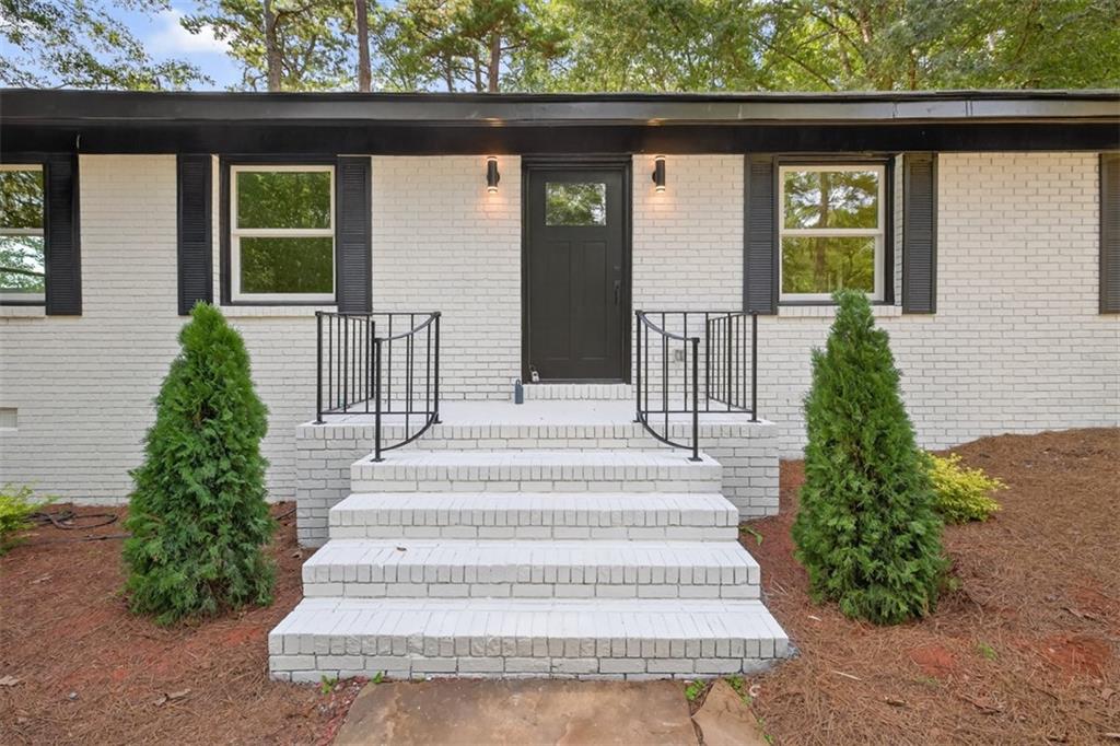 1094 B B Whitfield Road Jefferson, GA 30549 - Photo 1 of 1 a front view of a house