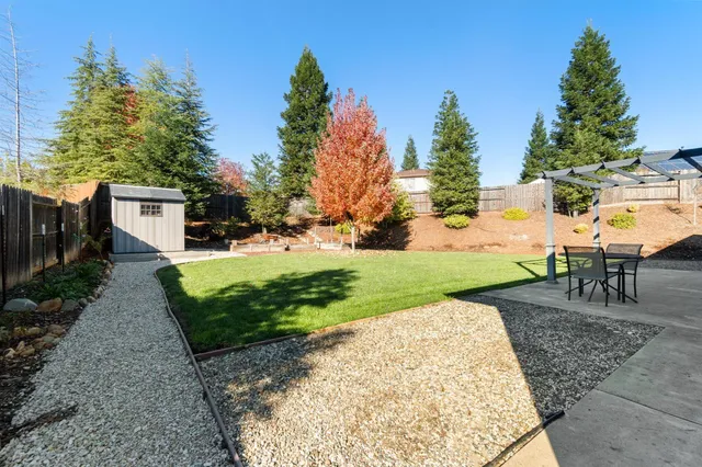 $525,000 | 2030 Hedgerow Avenue, Redding, CA 96003