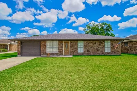 $295,000 | 114 Ballay Drive, Belle Chasse, LA 70037