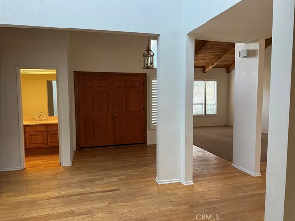 $5,000 | 9201 Paso Robles Avenue, Northridge, CA 91325