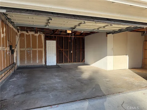 $5,000 | 9201 Paso Robles Avenue, Northridge, CA 91325