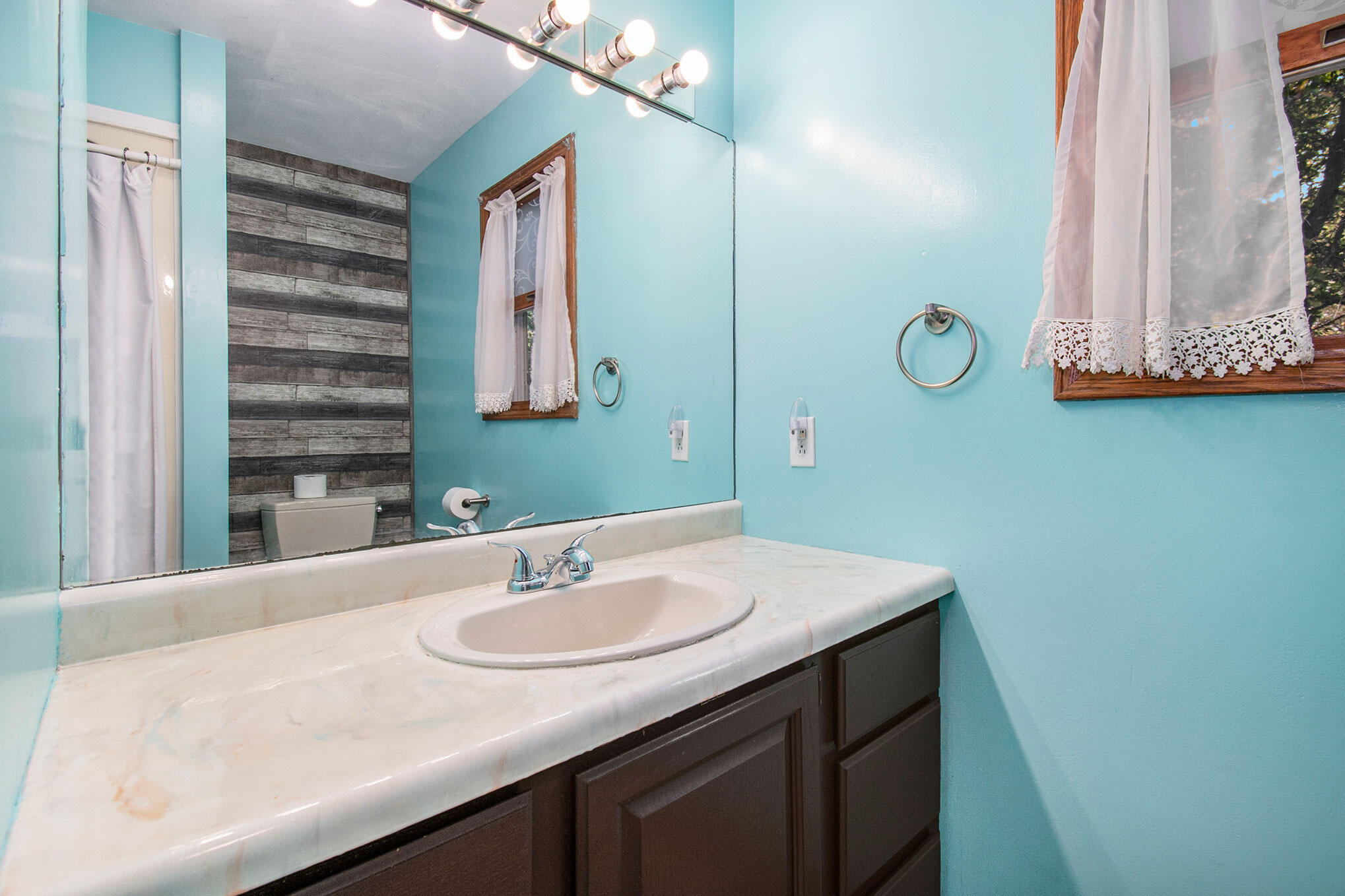 51 North Castle Drive Springfield, MI 49037 - Photo 13 of 38 DSC_3318