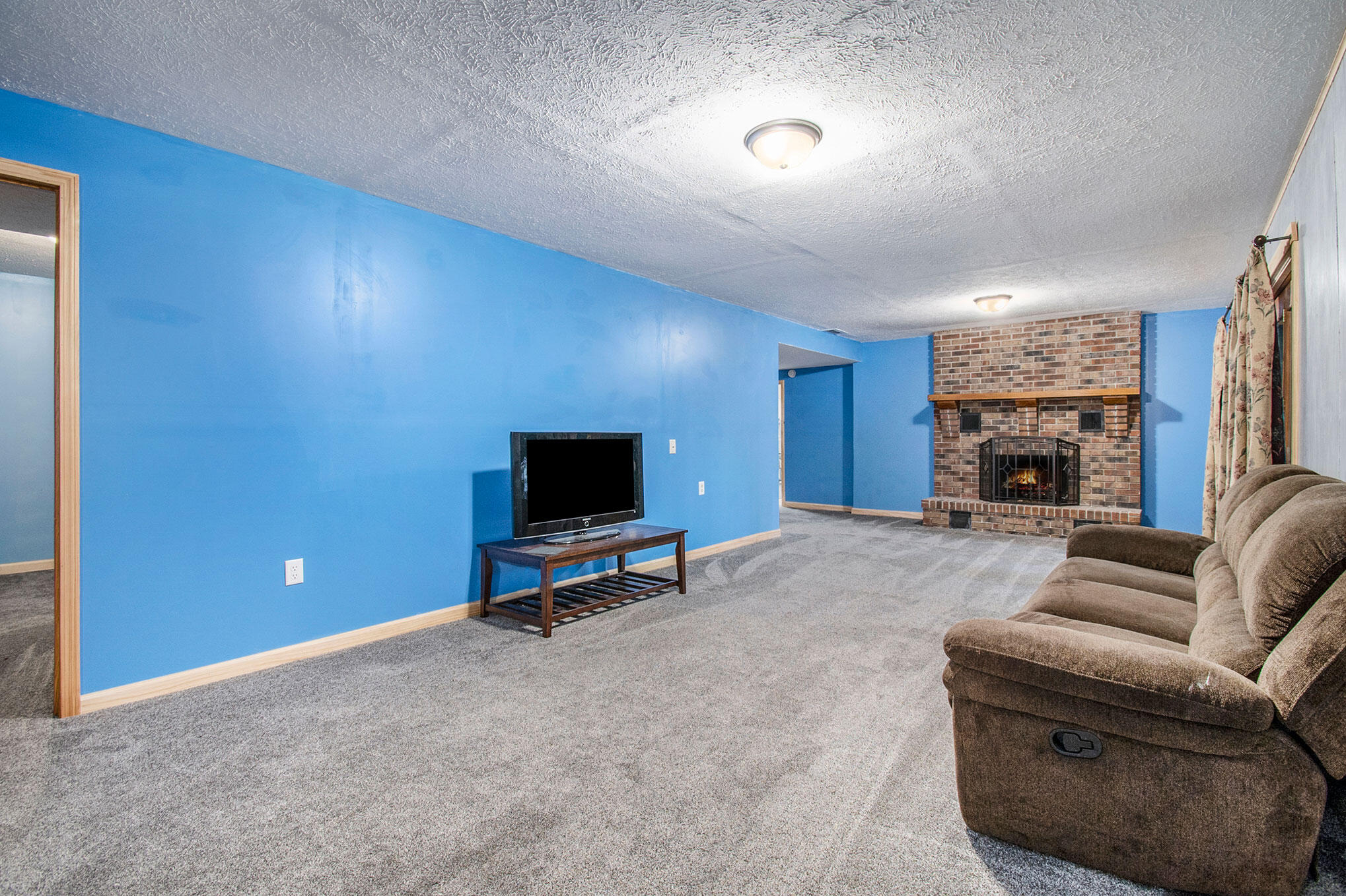51 North Castle Drive Springfield, MI 49037 - Photo 18 of 38 DSC_3331