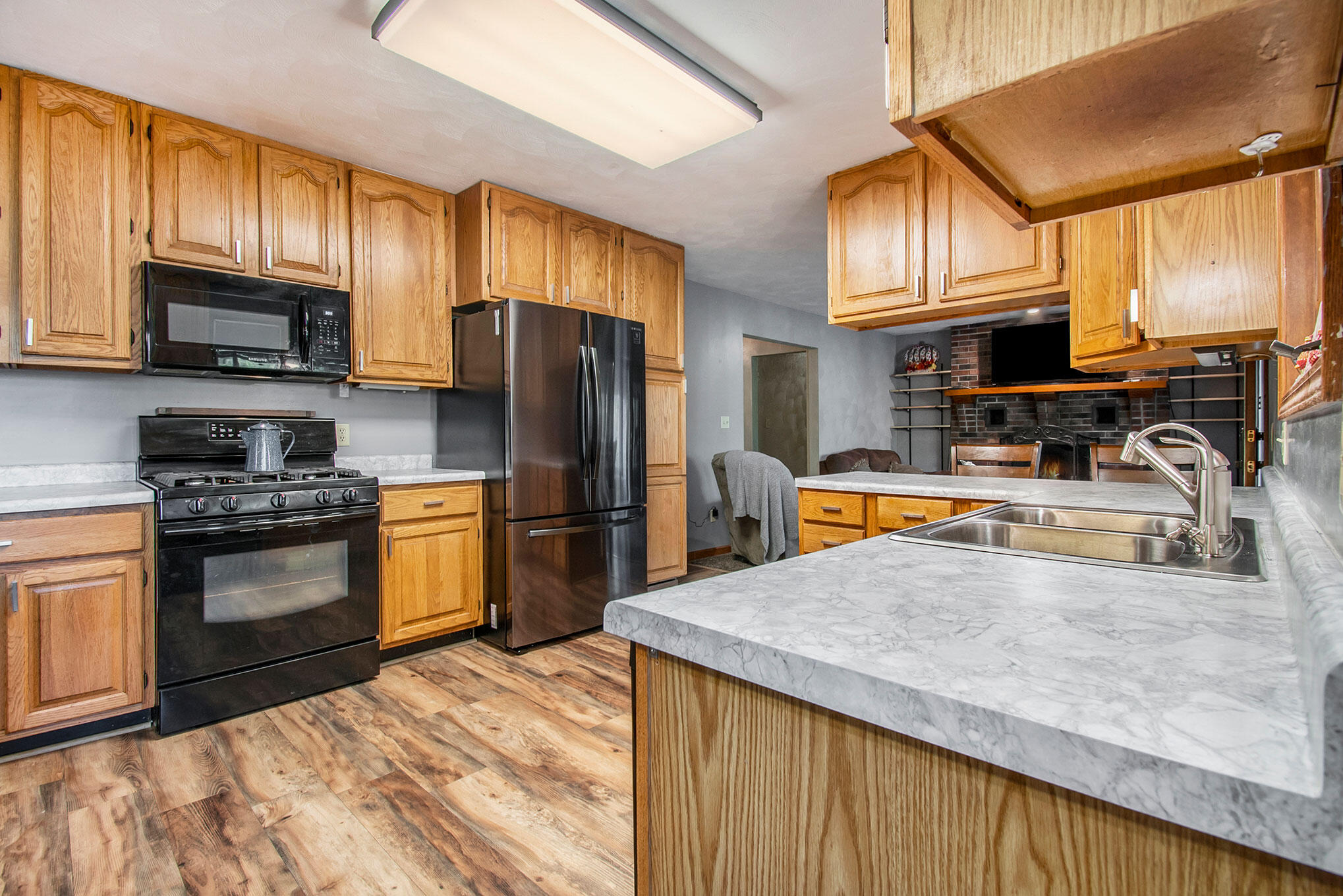 51 North Castle Drive Springfield, MI 49037 - Photo 6 of 38 DSC_3299