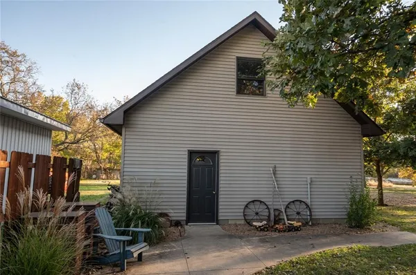 $285,000 | 3419 Highway 75, Neodesha, KS 66757