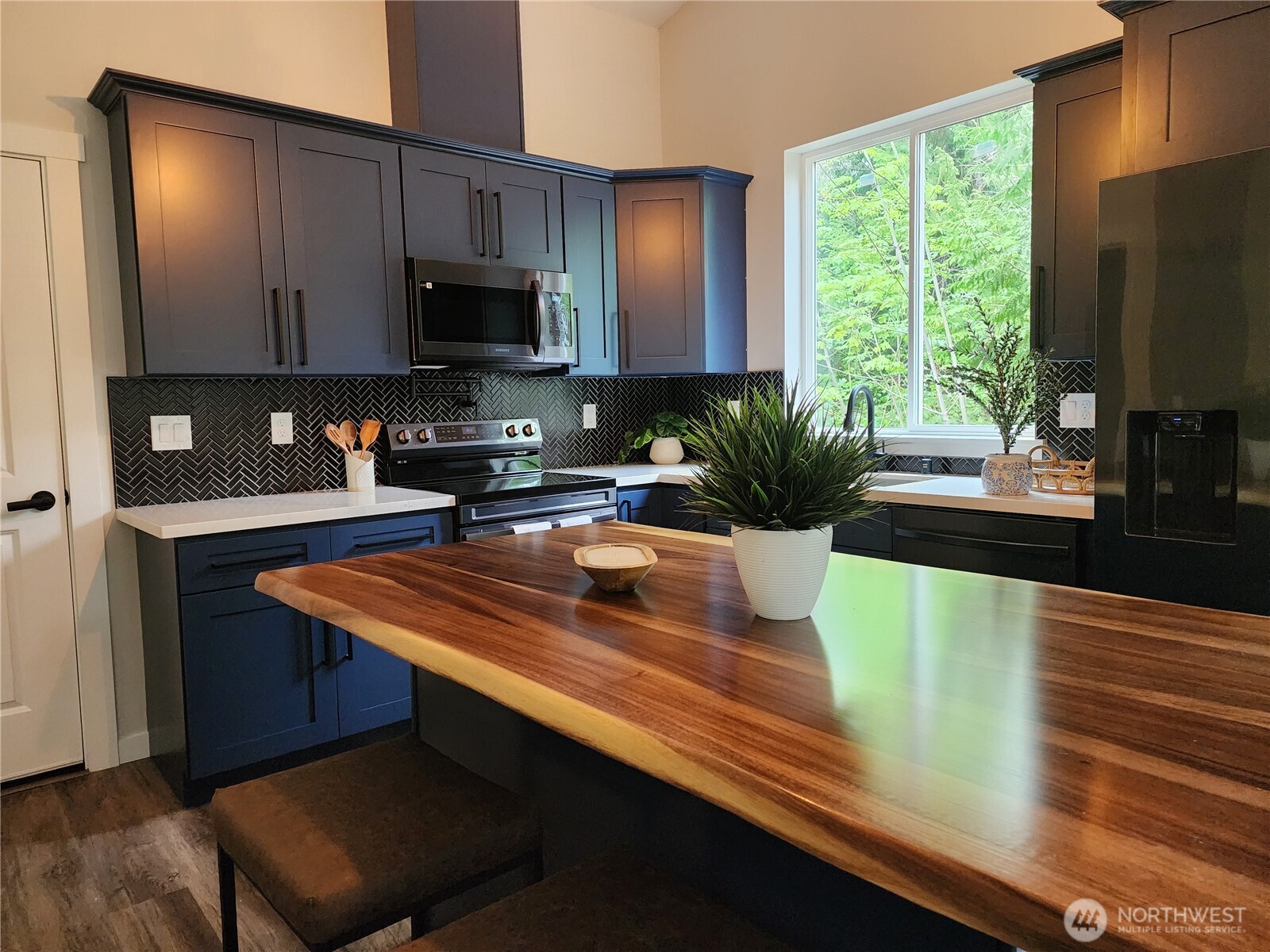 18702 Rampart Lane Southeast Yelm, WA 98597 - Photo 8 of 31