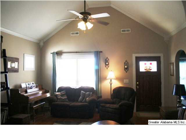 172 Stonecreek Place Calera, AL 35040 - Photo 2 of 20