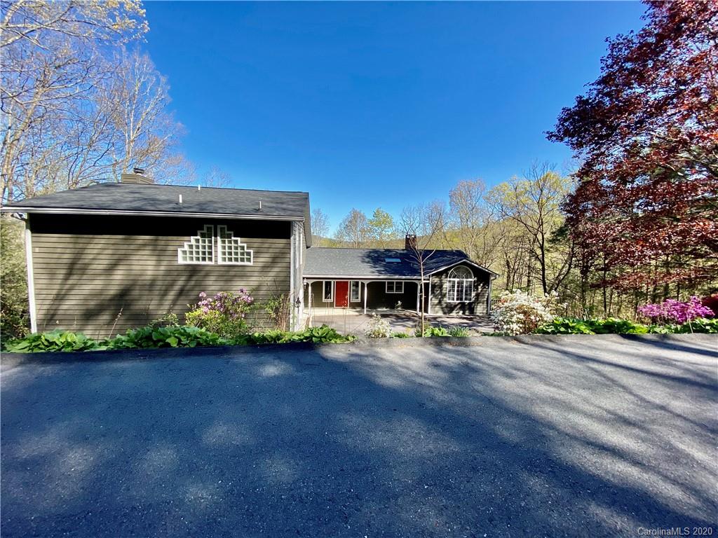 116 Lakeview Road Spruce Pine, NC 28777 - Photo 4 of 27 Gallery Image 4