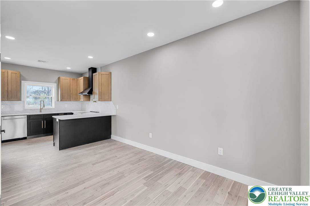 4579 Quarry Street Whitehall, PA 18052 - Photo 15 of 57