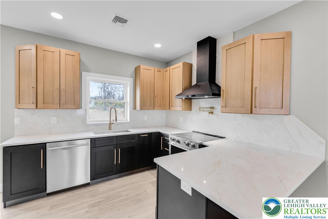 4579 Quarry Street Whitehall, PA 18052 - Photo 18 of 57