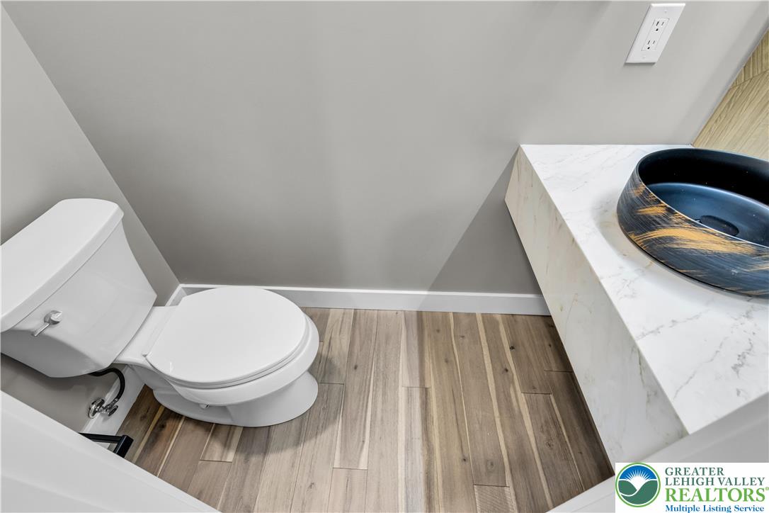 4579 Quarry Street Whitehall, PA 18052 - Photo 22 of 57 Powder Room