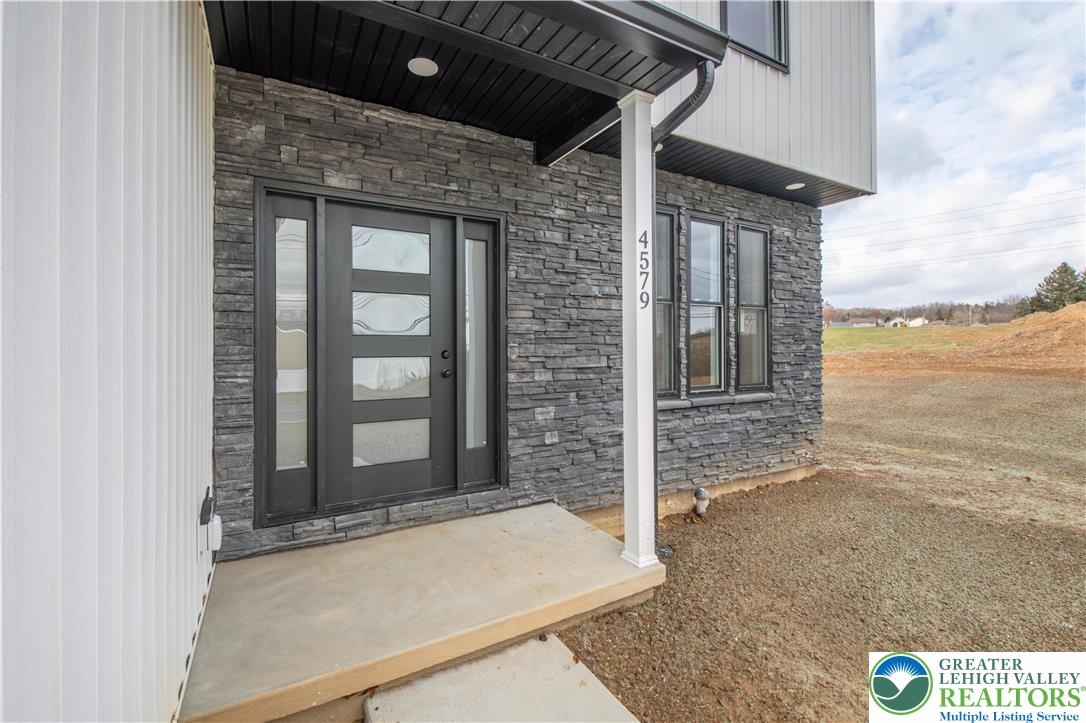 4579 Quarry Street Whitehall, PA 18052 - Photo 5 of 57