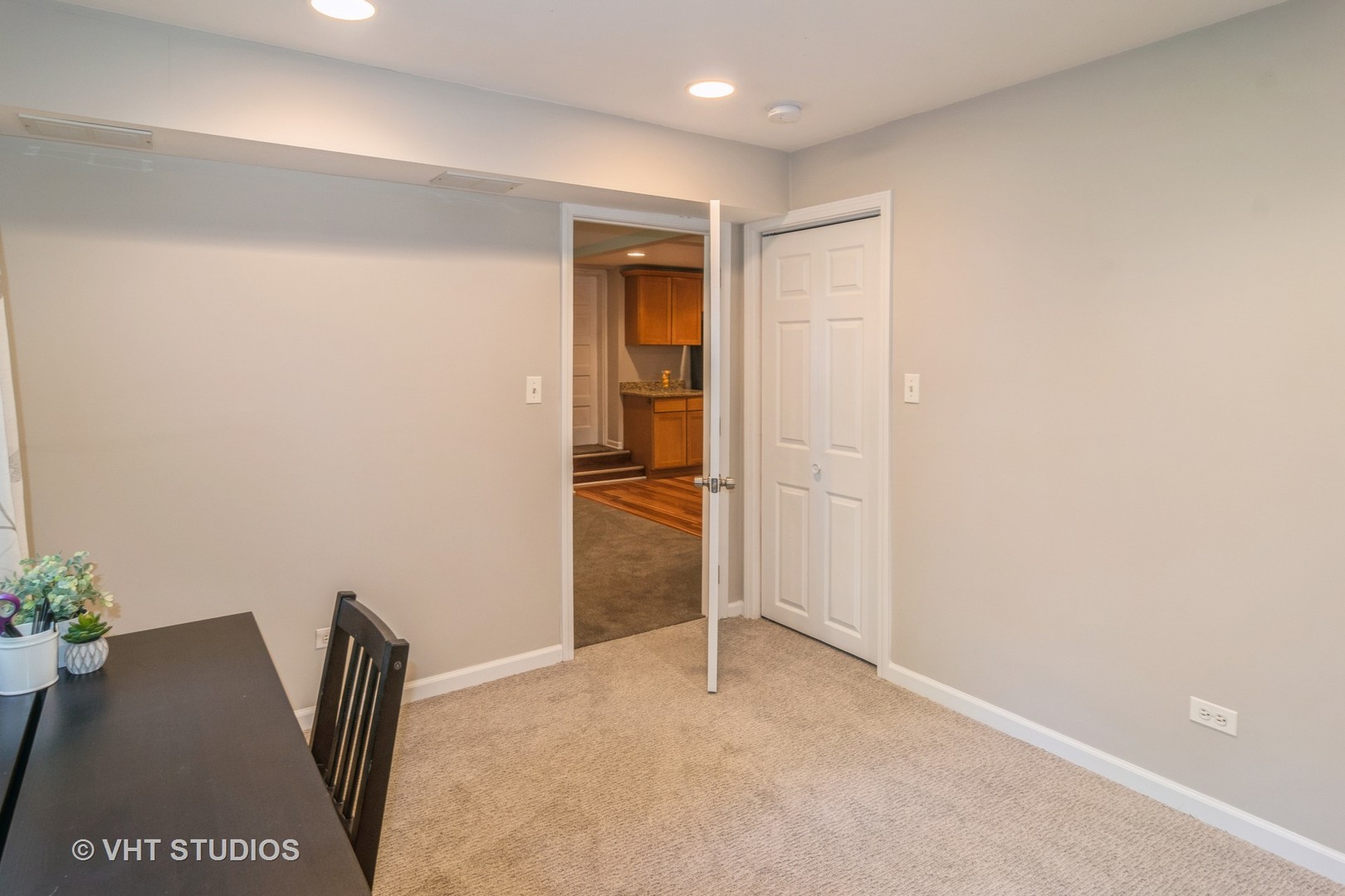 65 Longcommon Road, Unit G Riverside, IL 60546 - Photo 9 of 19 a view of workspace
