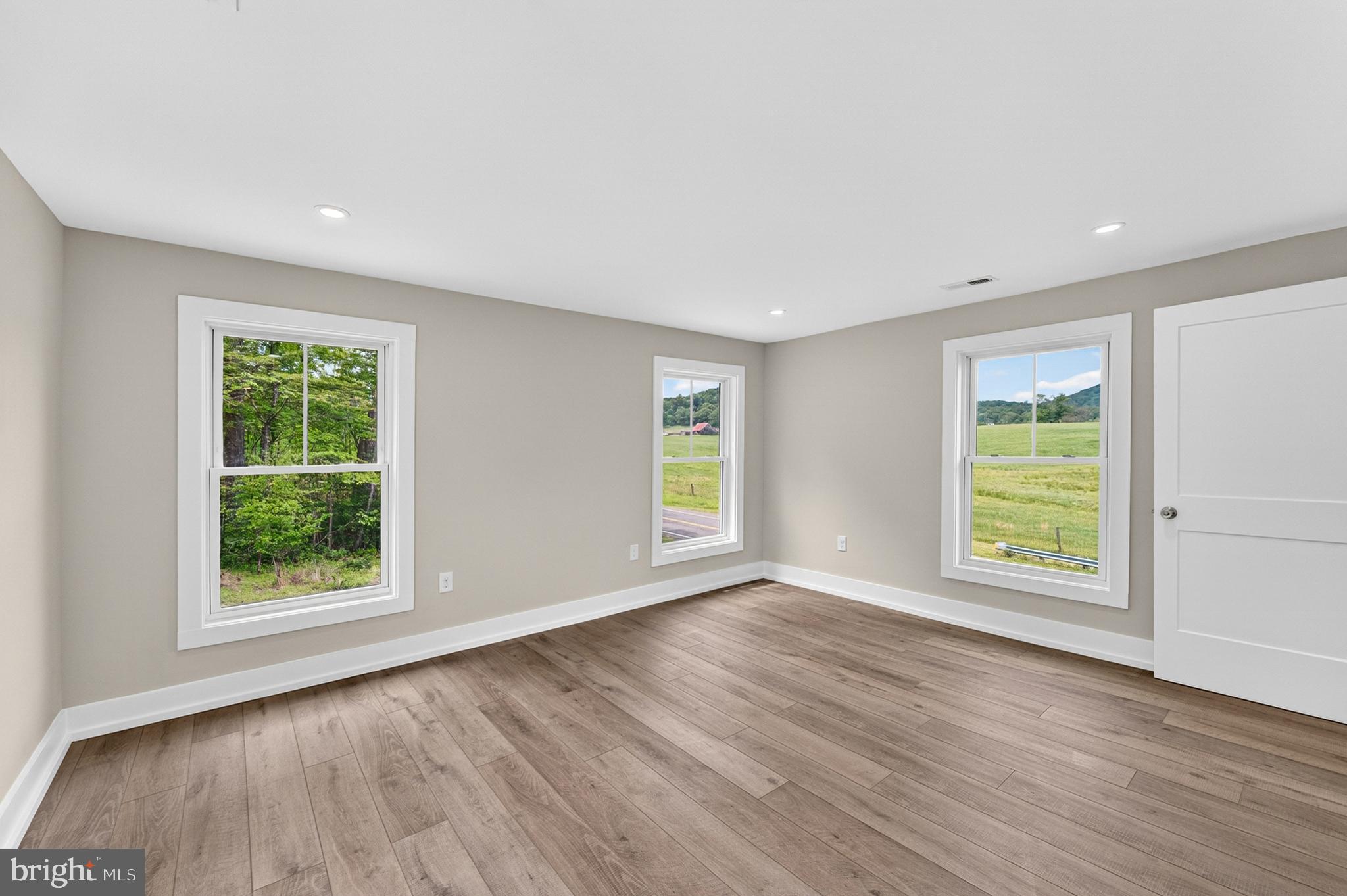 90 Main Street Washington, VA 22747 - Photo 33 of 41