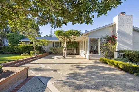 a view of a volley ball court