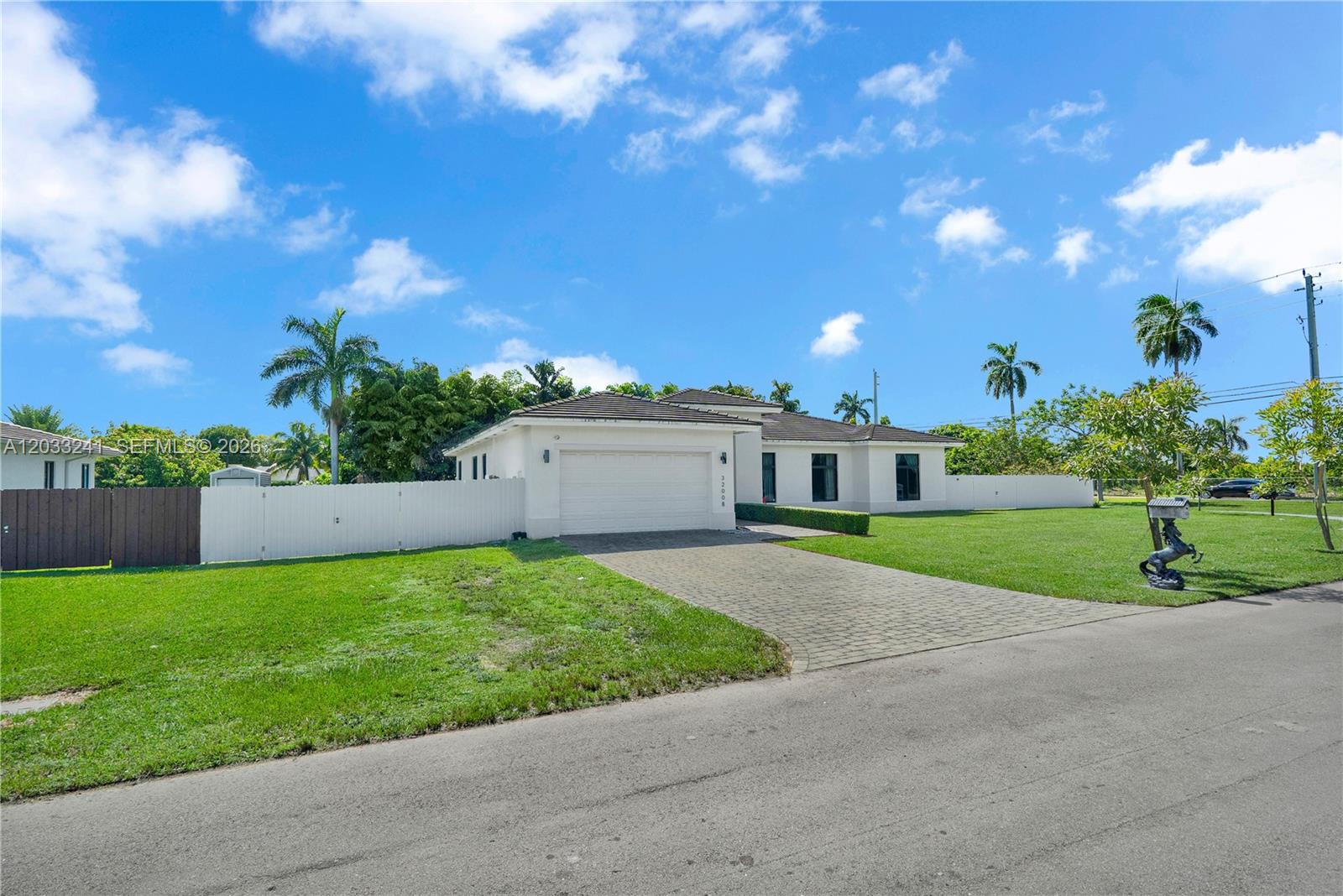 32008 Southwest 199th Place Homestead, FL 33030 - Photo 2 of 60