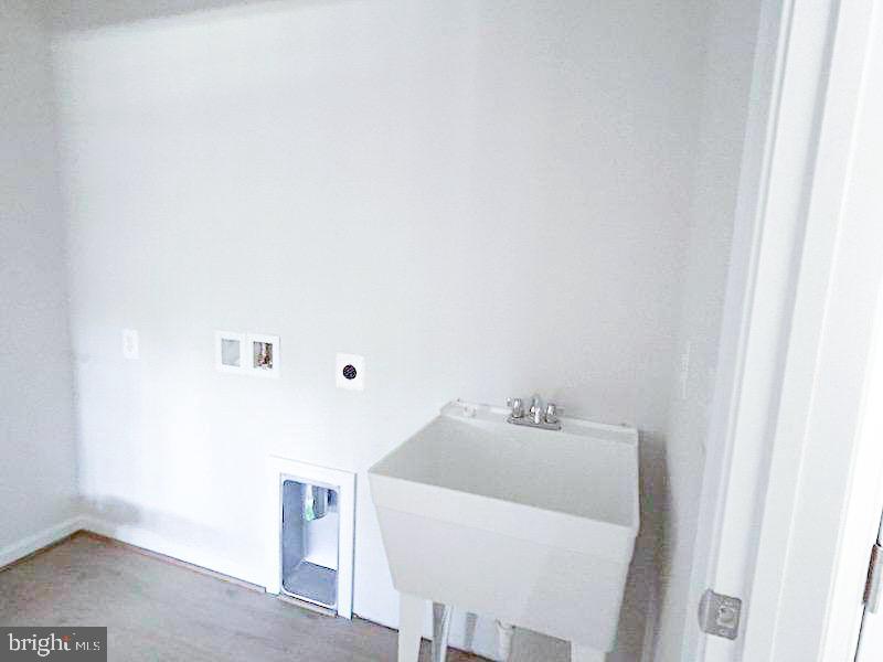 9285 Crestview Rdg Drive Bristow, VA 20136 - Photo 10 of 25 a bathroom with a sink