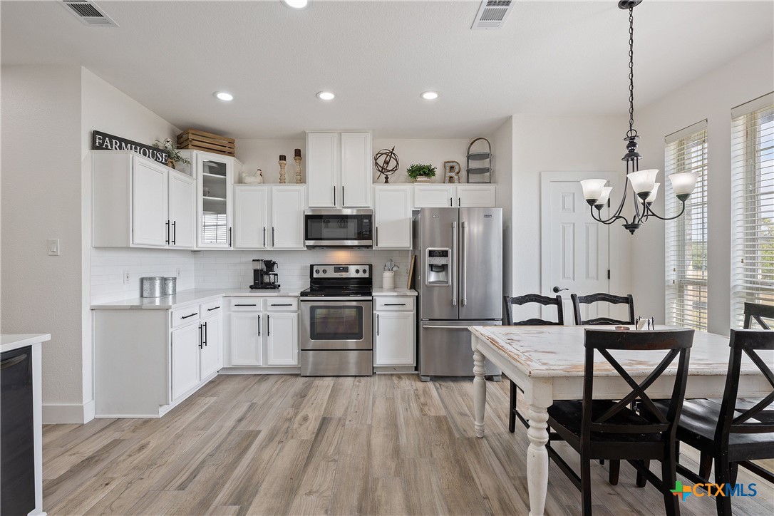 213 Beauchamp Road Dripping Springs, TX 78620 - Photo 11 of 40 Gallery Image 11
