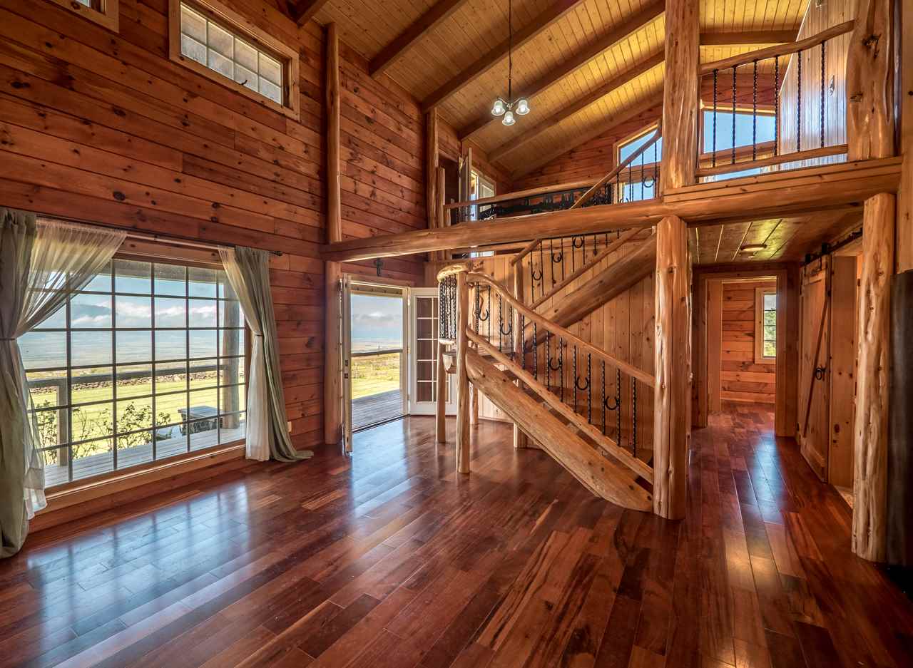 600 Calasa Road Kula, HI 96790 - Photo 10 of 30 a view of entryway with wooden floor