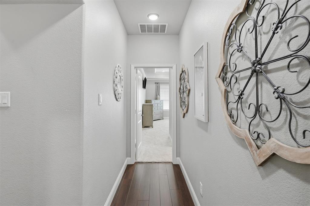 12138 Marion Road Sanger, TX 76266 - Photo 12 of 40 Gallery Image 12