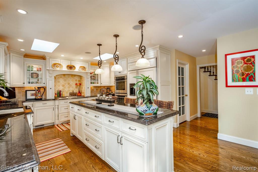 319 Touraine Road Grosse Pointe Farms, MI 48236 - Photo 14 of 59