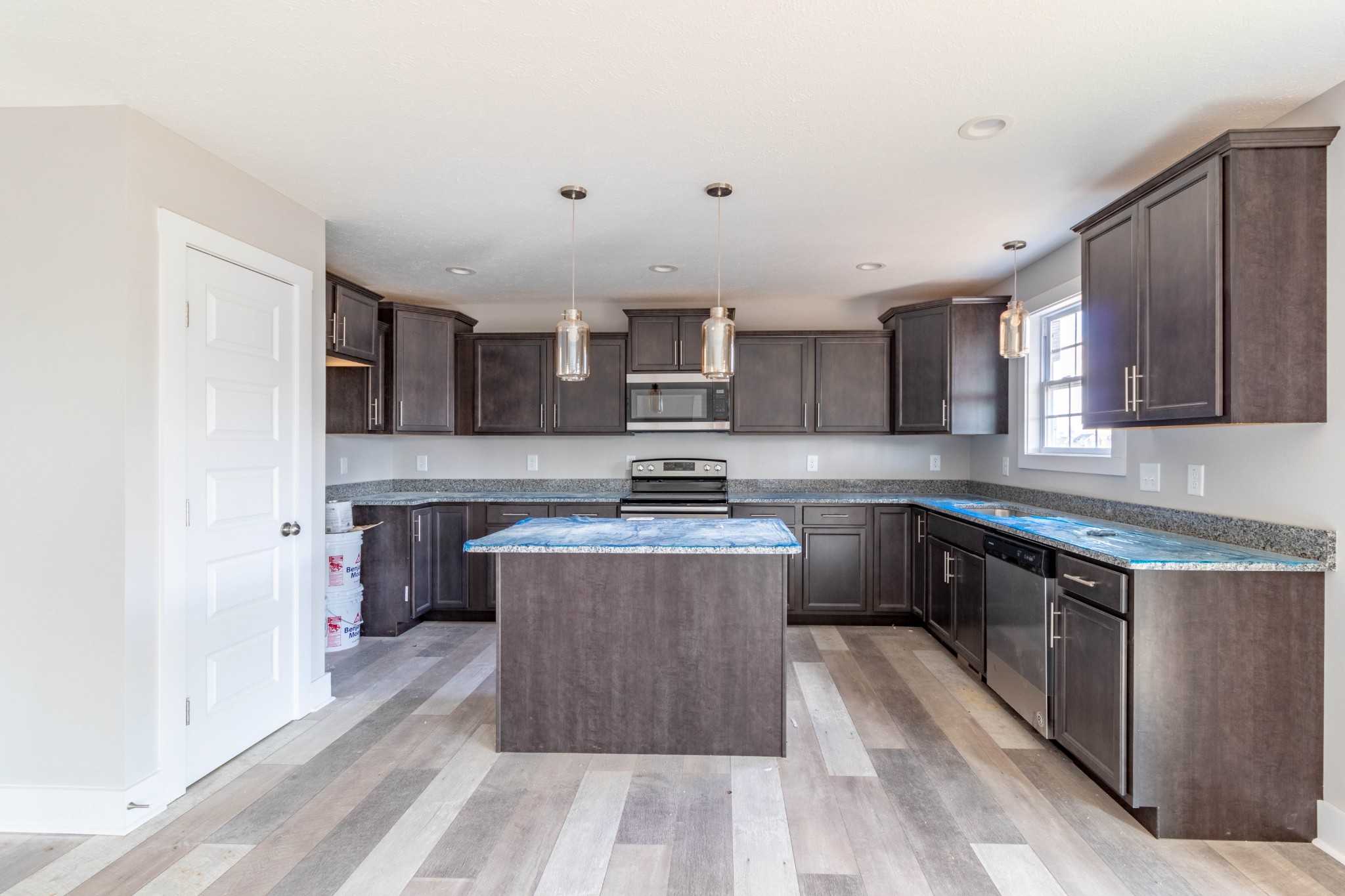 1851 Rains Road Clarksville, TN 37042 - Photo 8 of 17 Gallery Image 8