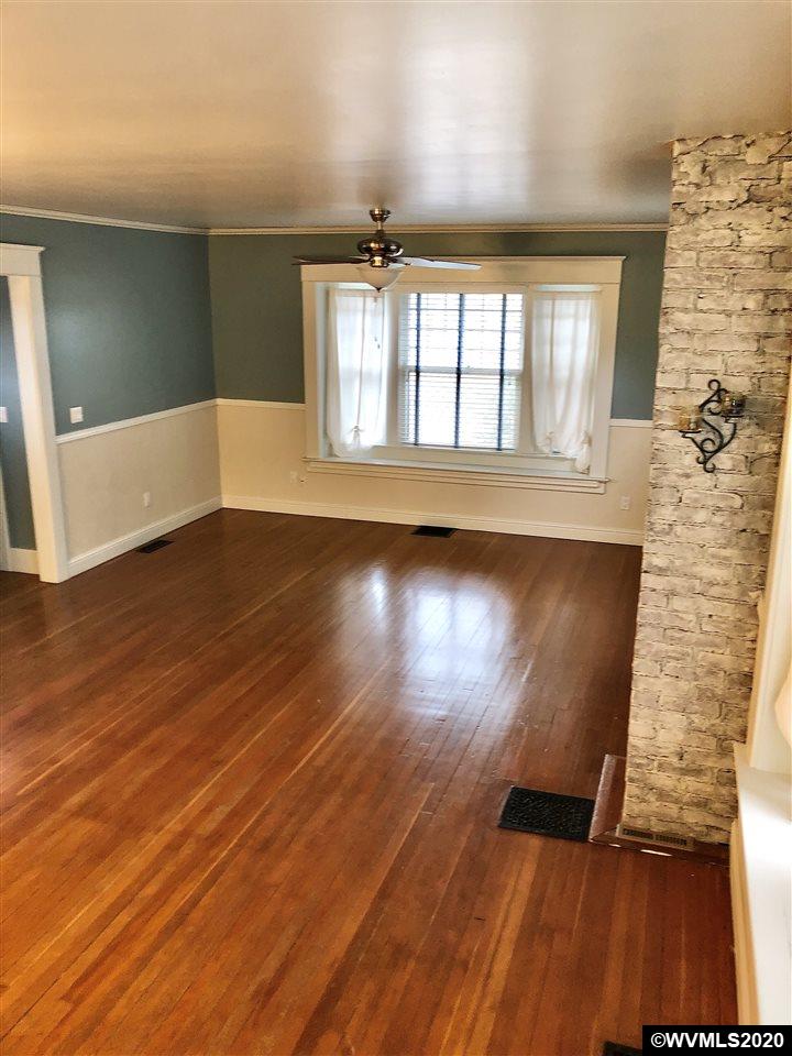 1204 Southwest Ferry Street Albany, OR 97321 - Photo 6 of 42 Gallery Image 6