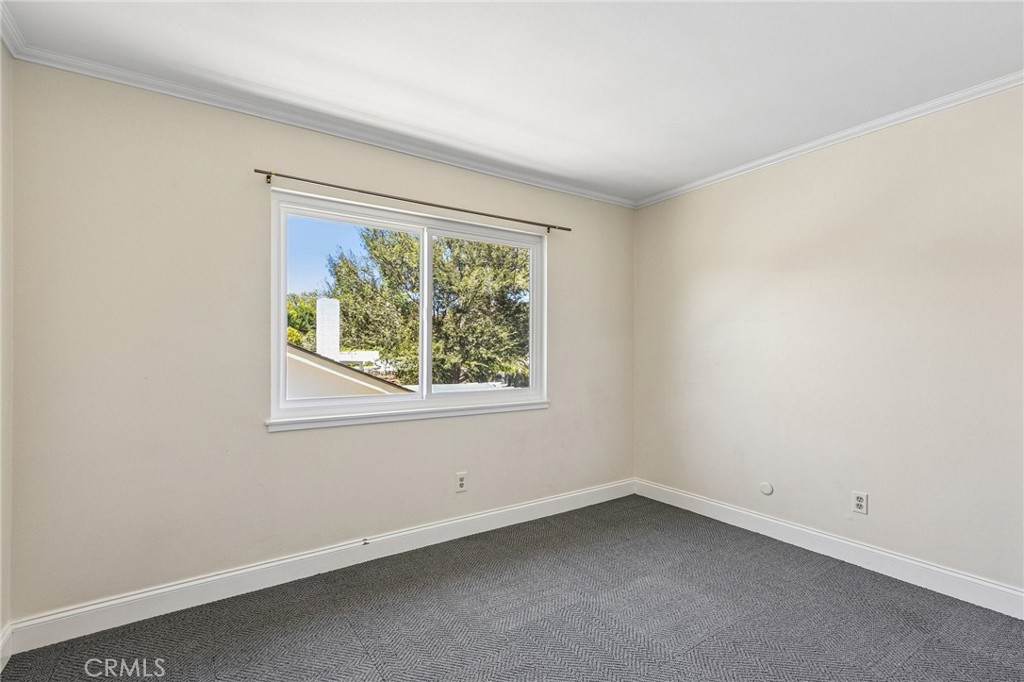 42 Kanan Road Oak Park, CA 91377 - Photo 48 of 69 Gallery Image 48