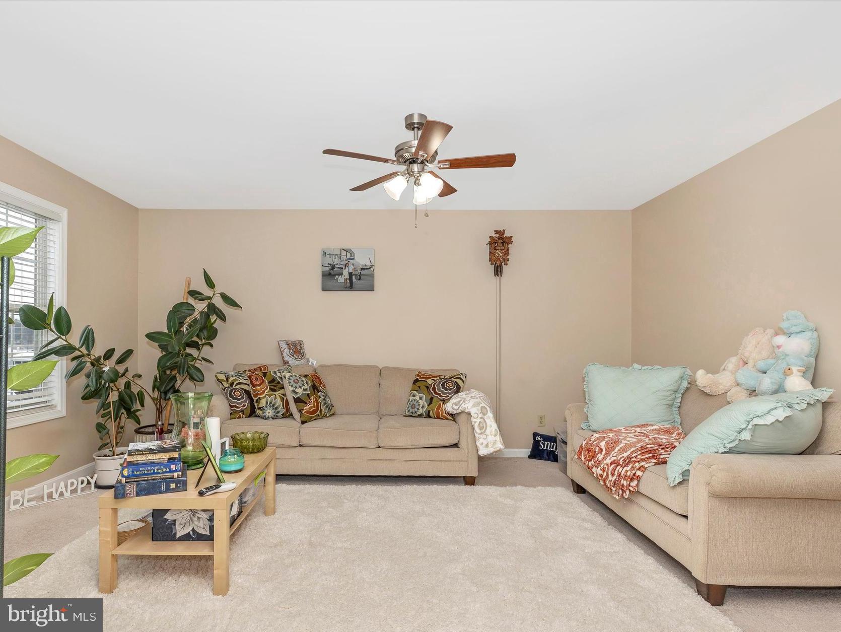 13709 Rockdale Road Clear Spring, MD 21722 - Photo 4 of 31 Homey and warm, kept in very good condition