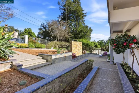 $2,480,000 | 128 Diablo View Drive, Orinda, CA 94563