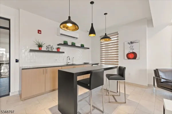 $3,950 | 450 Springfield Avenue, Unit 301, Berkeley Heights, NJ 07922