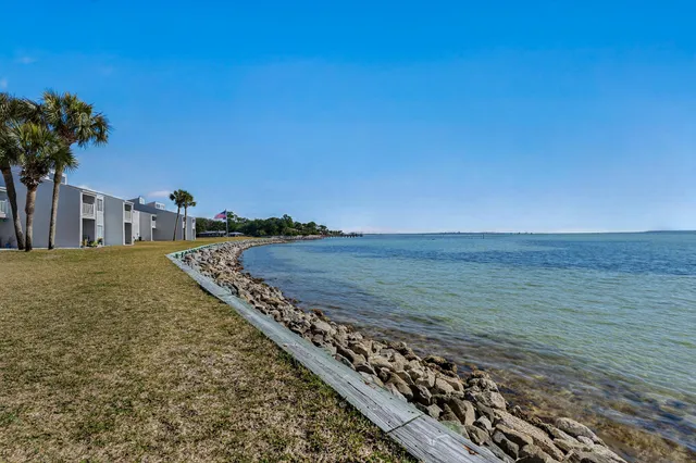 $212,000 | 101 Old Ferry Road, Unit 20C, Shalimar, FL 32579