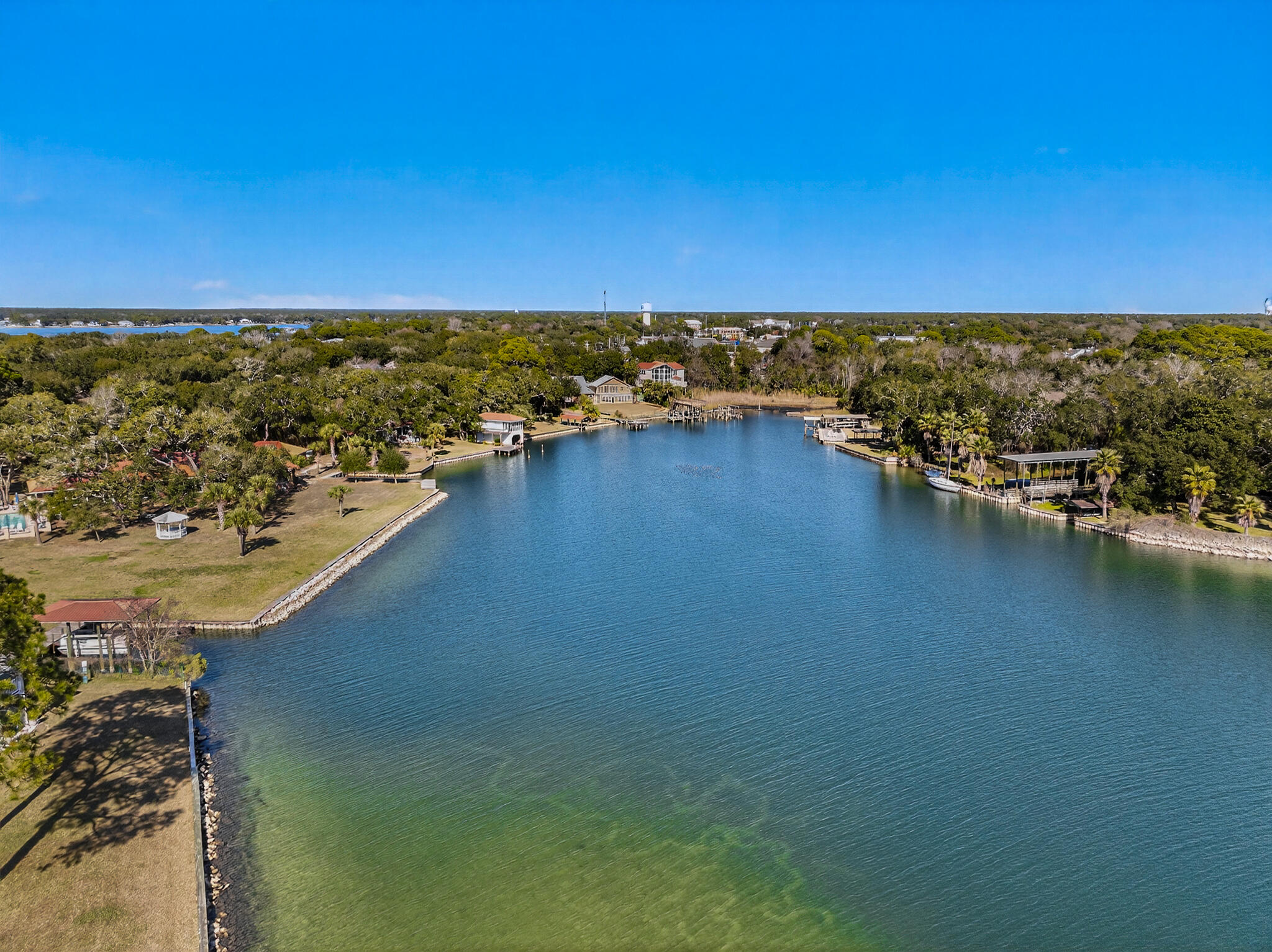 101 Old Ferry Road, Unit 20C Shalimar, FL 32579 - Photo 9 of 35 101_Ferry_Drive_-09