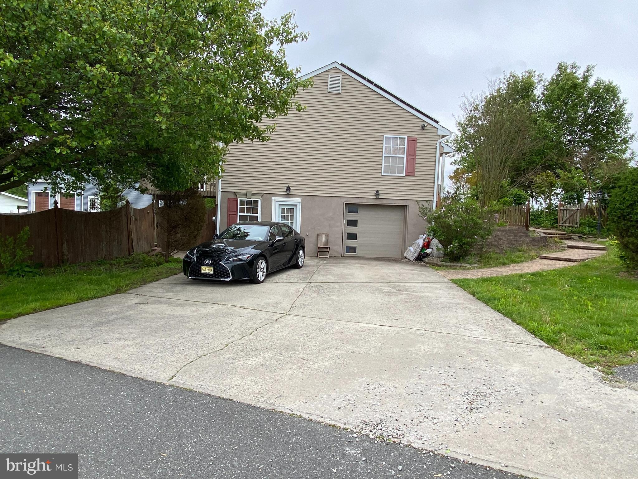 394 Croshaw Road, Unit A Wrightstown, NJ 08562 - Photo 6 of 37 Front Parking