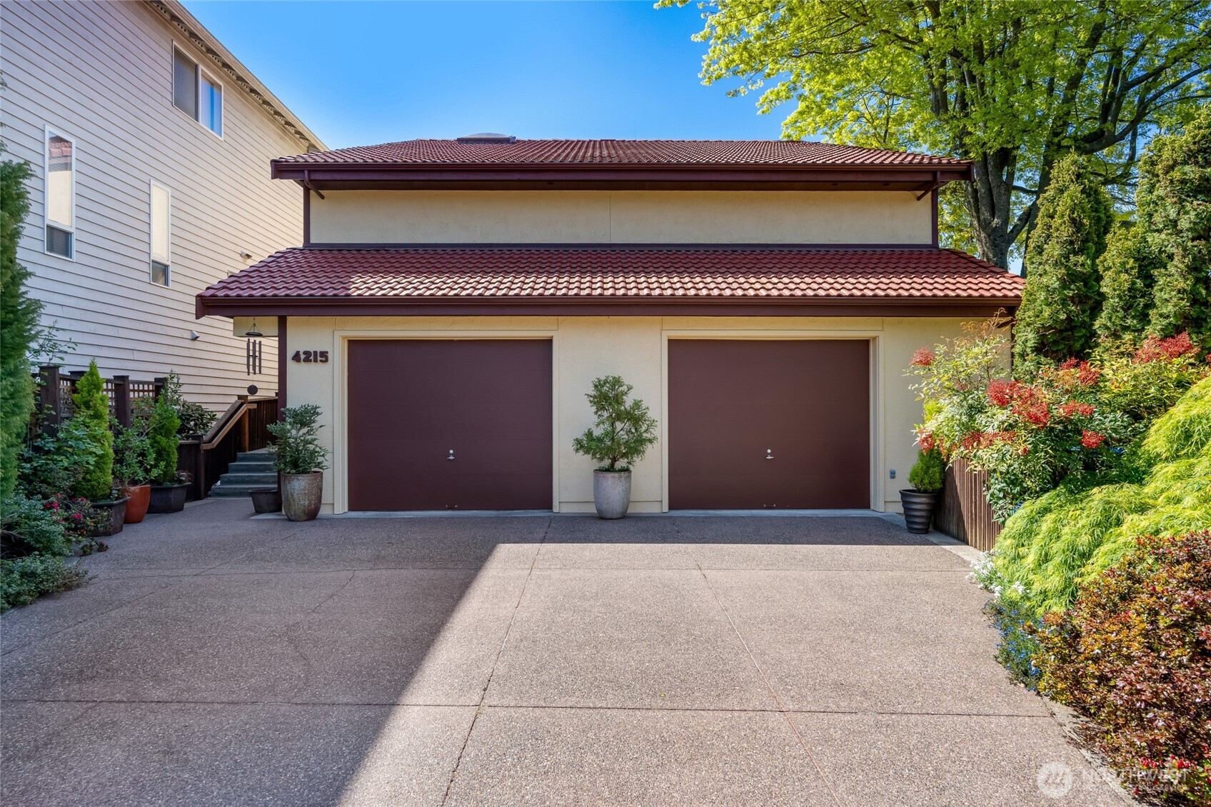 4215 Southwest Sullivan Street Seattle, WA 98136 - Photo 3 of 40 Gallery Image 3