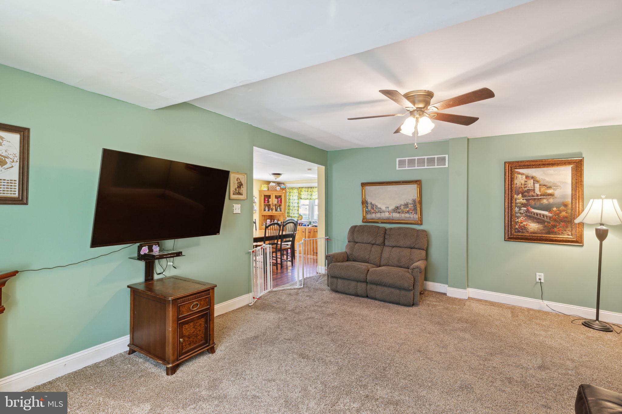 302 Berlin Road North Lindenwold, NJ 08021 - Photo 7 of 38