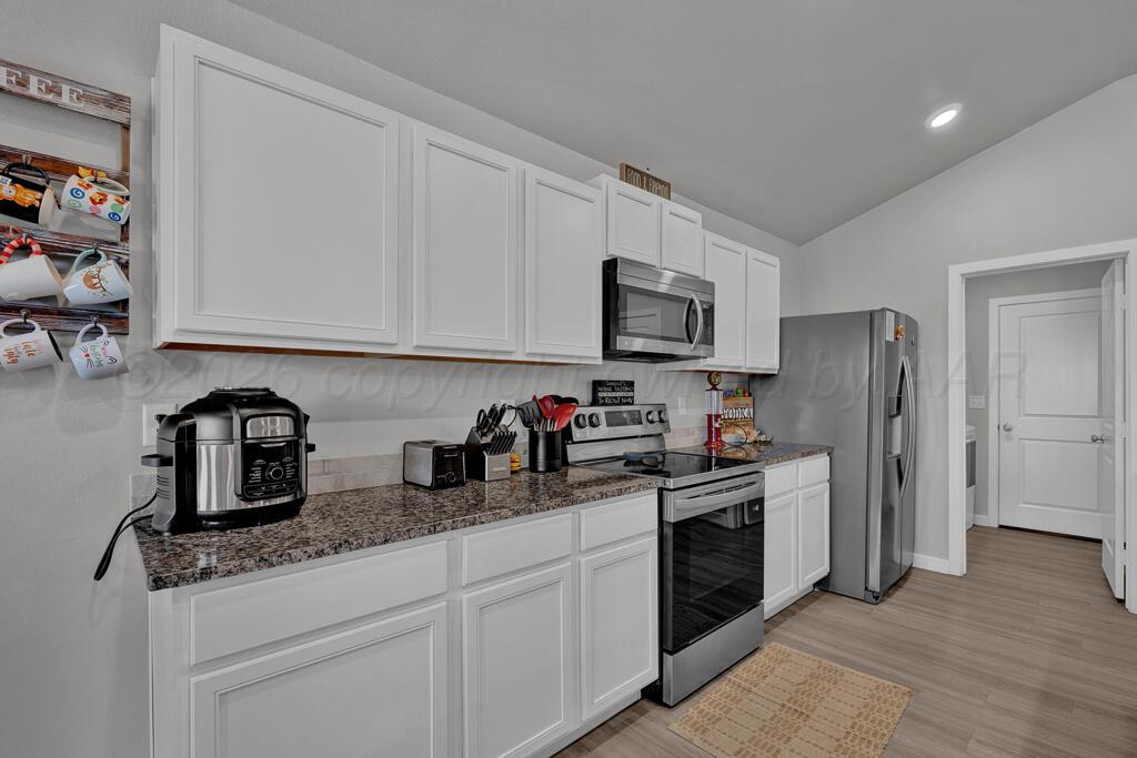 7210 Hart Road Amarillo, TX 79118 - Photo 11 of 24 kitchen 5