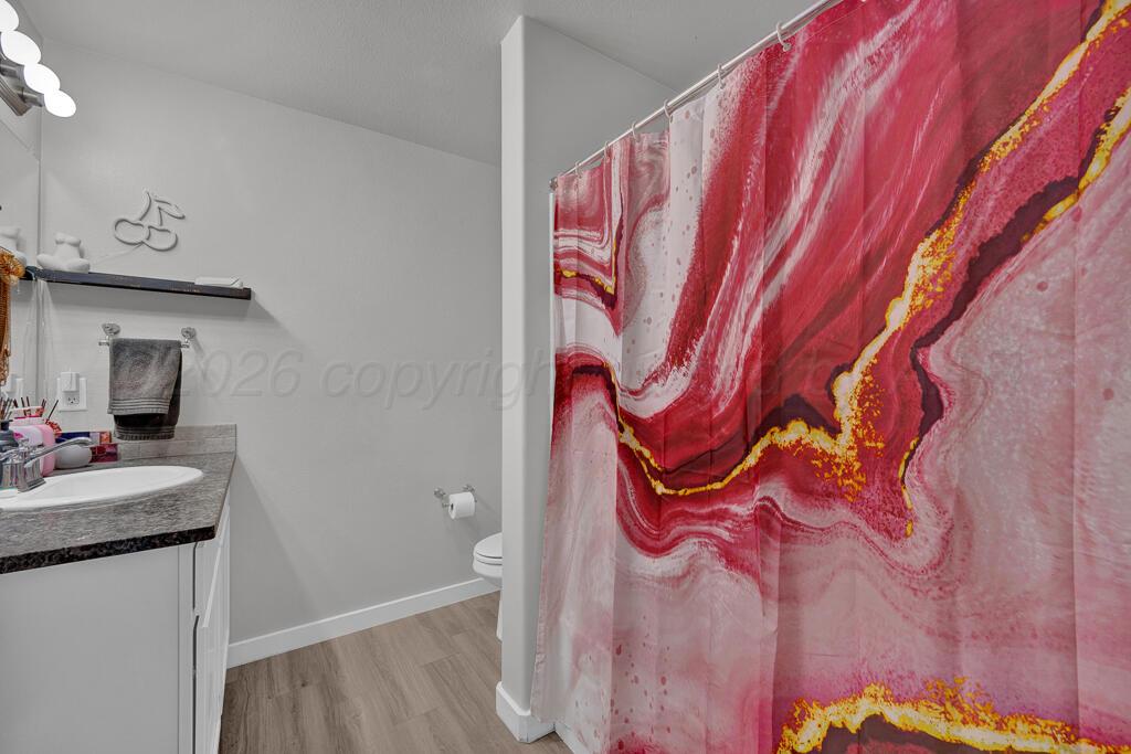 7210 Hart Road Amarillo, TX 79118 - Photo 14 of 24 master bathroom