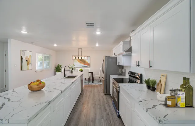 $3,300 | 595 River Plantation Drive, Conroe, TX 77302