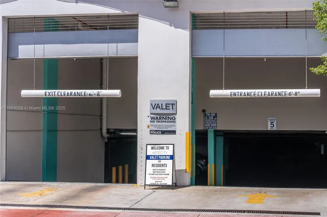 $348,500 | 435 21st Street, Unit 322, Miami Beach, FL 33139