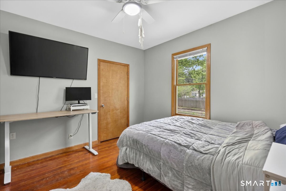 145 Liberty Street Clinton, CT 06413 - Photo 13 of 29