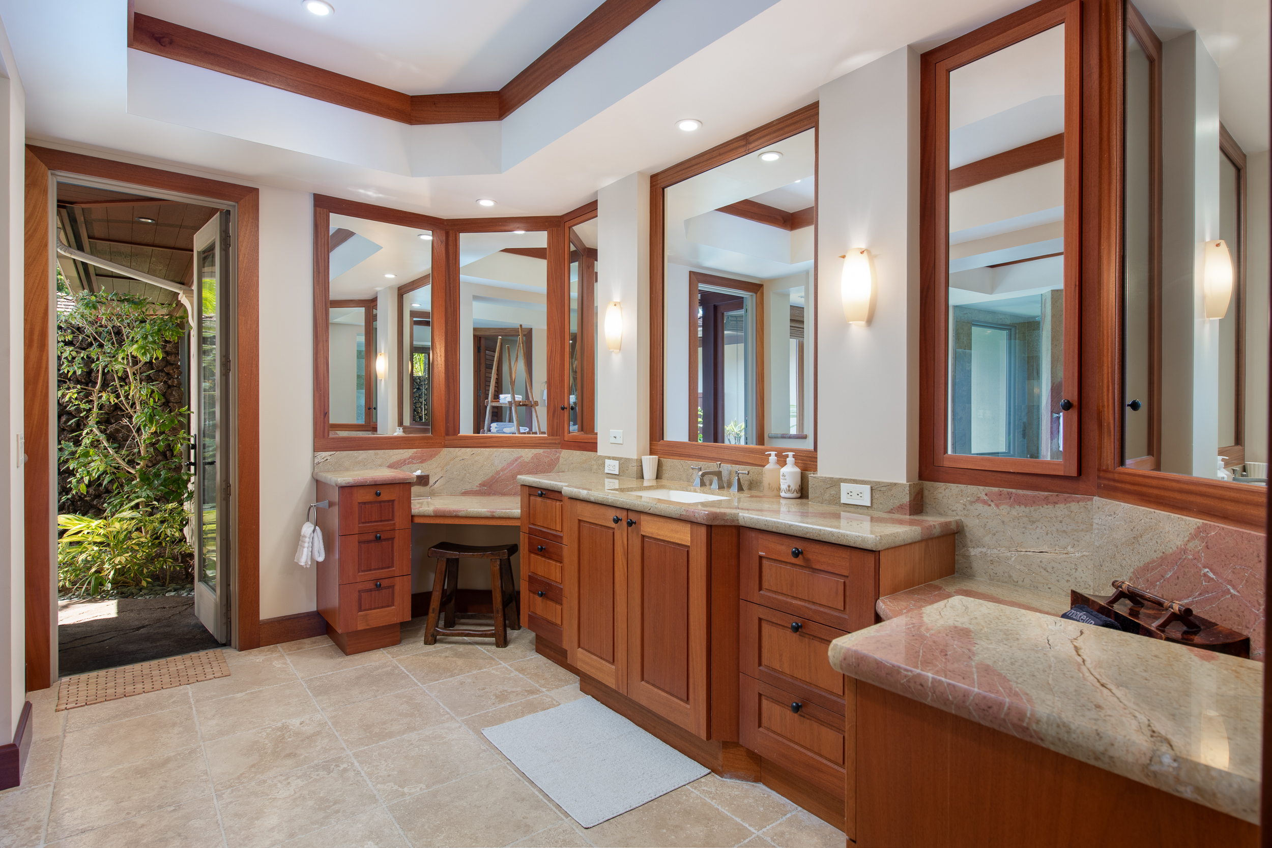 72-106 Hainoa Place, Unit 4 Kailua-Kona, HI 96740 - Photo 15 of 26