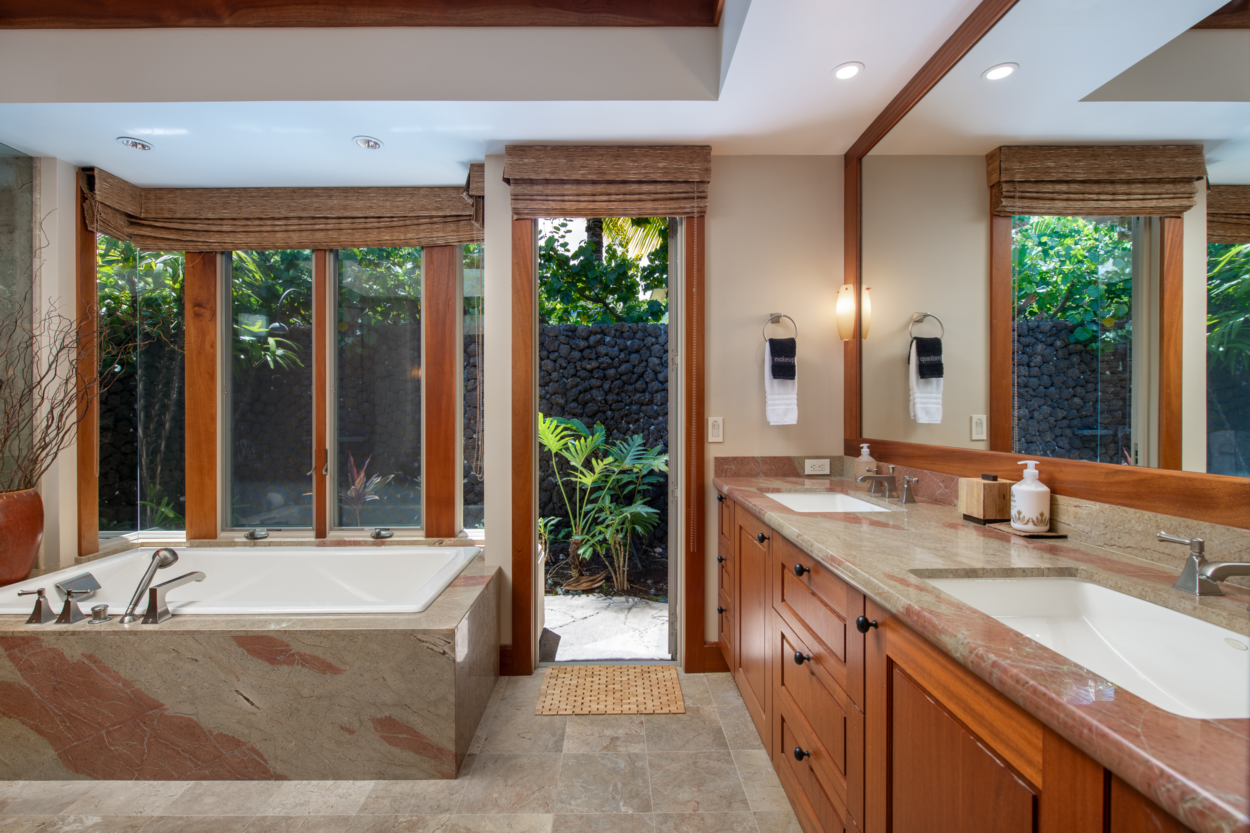 72-106 Hainoa Place, Unit 4 Kailua-Kona, HI 96740 - Photo 22 of 26