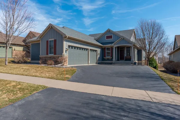 $794,000 | 1387 Palisade Path, Woodbury, MN 55129
