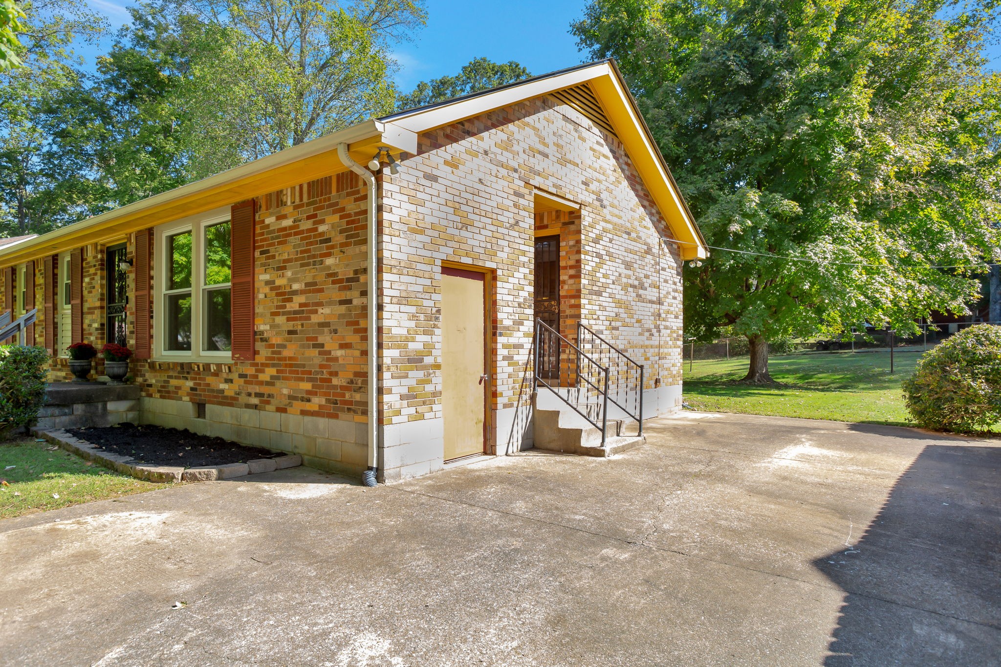 221 Paddock Road Clarksville, TN 37043 - Photo 15 of 15