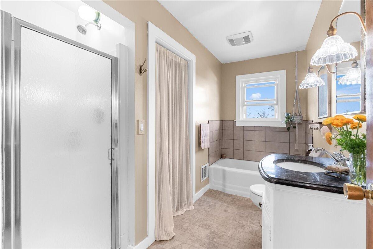 975 South Elliott Road Fowlerville, MI 48836 - Photo 23 of 56 28-Media Jett - 44