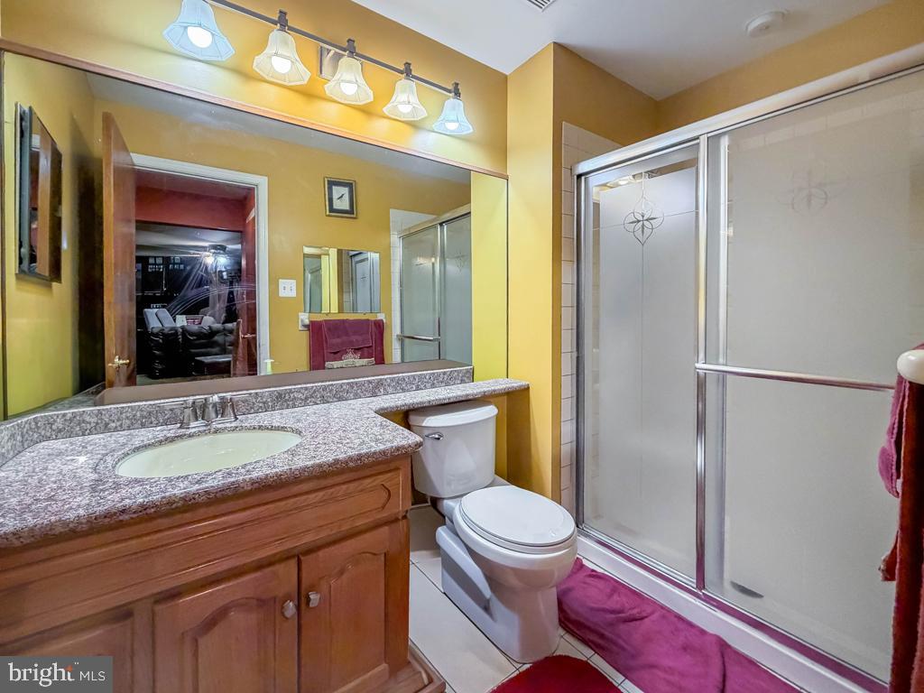 72203 Delaire Landing Road, Unit 203 Philadelphia, PA 19114 - Photo 17 of 32 Main bath