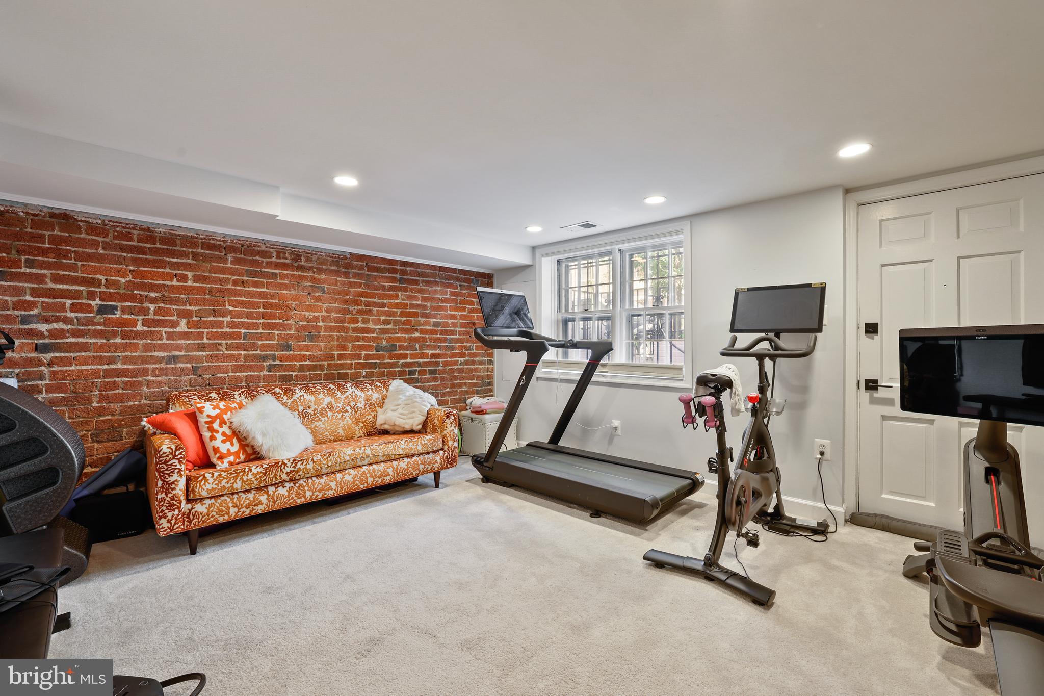 1215 33rd Street Northwest Washington, DC 20007 - Photo 26 of 37