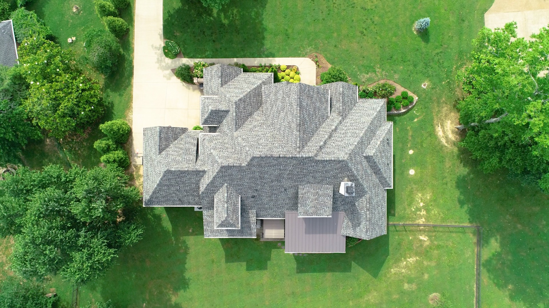 1110 Ridgeway Drive Franklin, TN 37067 - Photo 44 of 48 an aerial view of a house with a yard